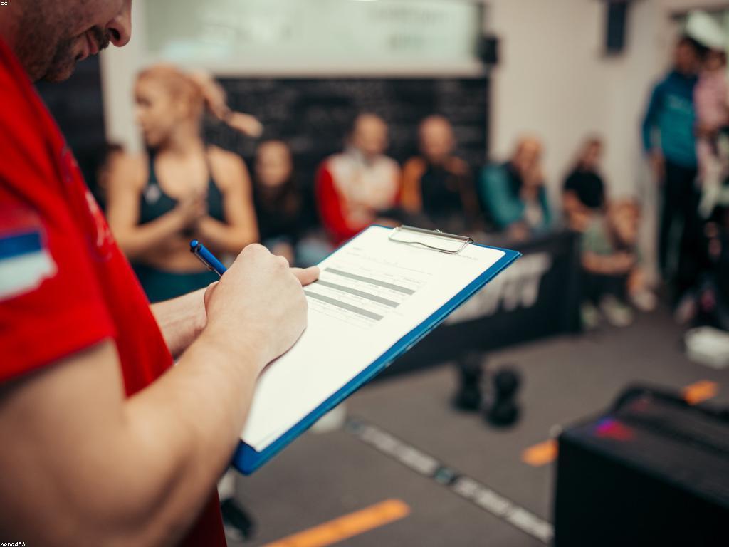 ឧបករណ៍យុទ្ធសាស្ត្រសម្រាប់ការវិភាគគូរប្រកួត